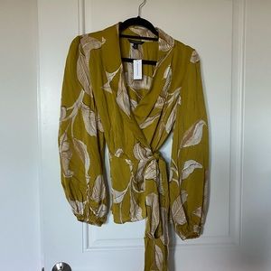 NWT Banana Republic || Leaf print blouse